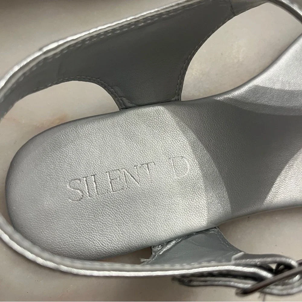 Anthro Silent D Aleen Silver Leather Thong Sandal Sz US 7-7.5‎ / EU 38 NEW